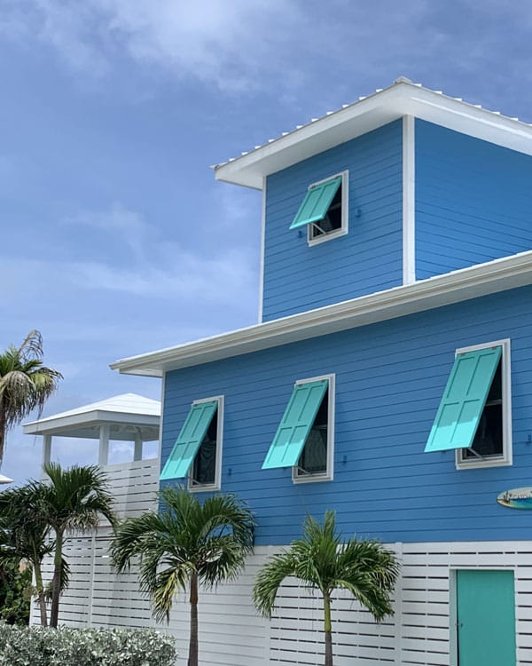 Catch A Wave Side Pool View